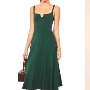 Zarina Notch Dress size small - Reformation